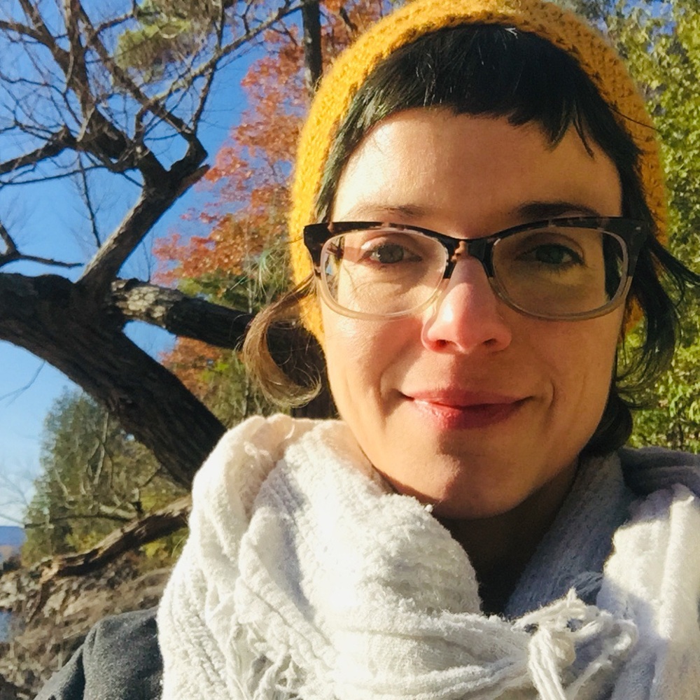 Meet your Posher, Carly